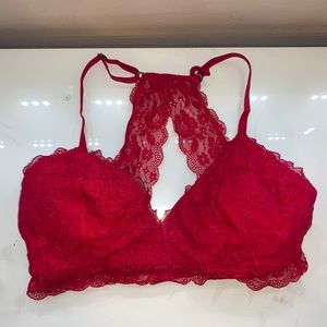 HOLLISTER/GILLY HICKS RED BRALETTE
